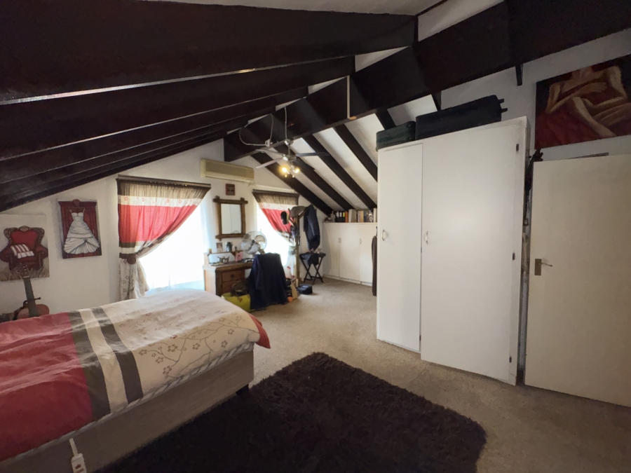 4 Bedroom Property for Sale in Heuwelsig North West